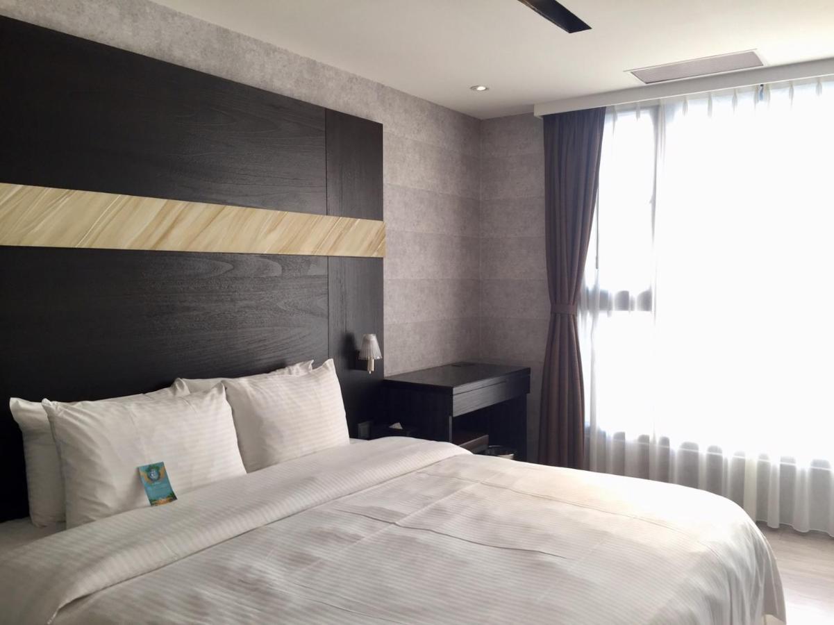 Fengjia Hotel Bell Taichung Exterior photo