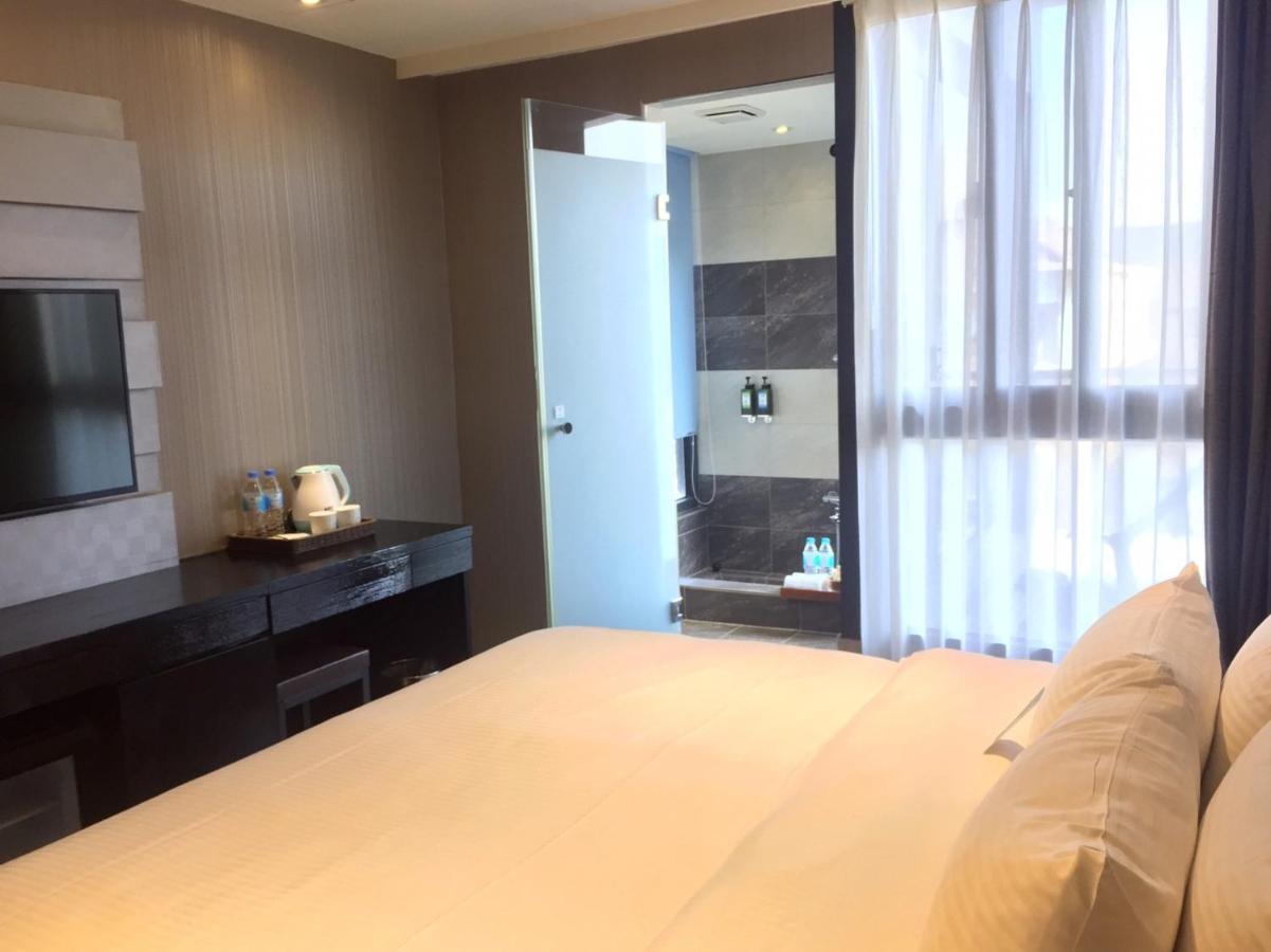 Fengjia Hotel Bell Taichung Exterior photo
