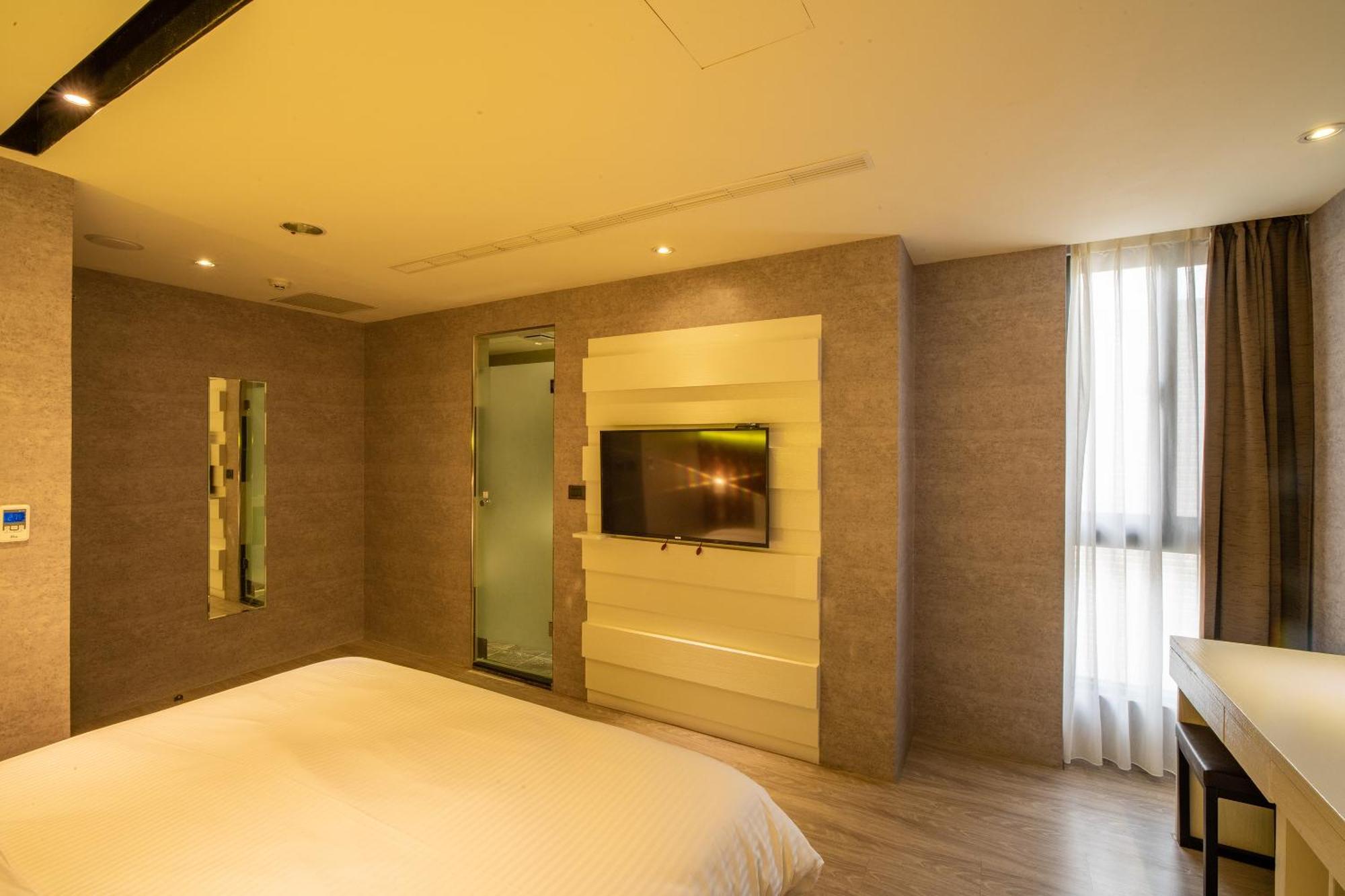 Fengjia Hotel Bell Taichung Exterior photo