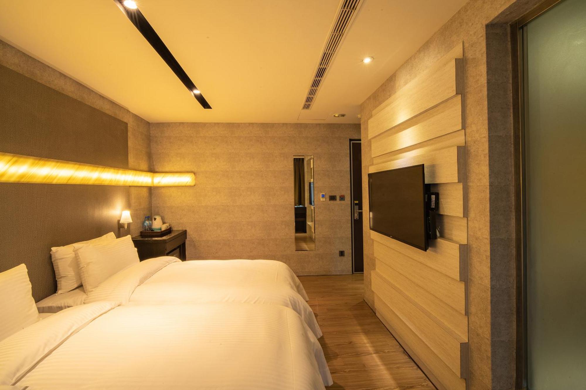 Fengjia Hotel Bell Taichung Exterior photo